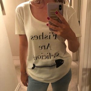 Wildfox tee “fishes are delicious”